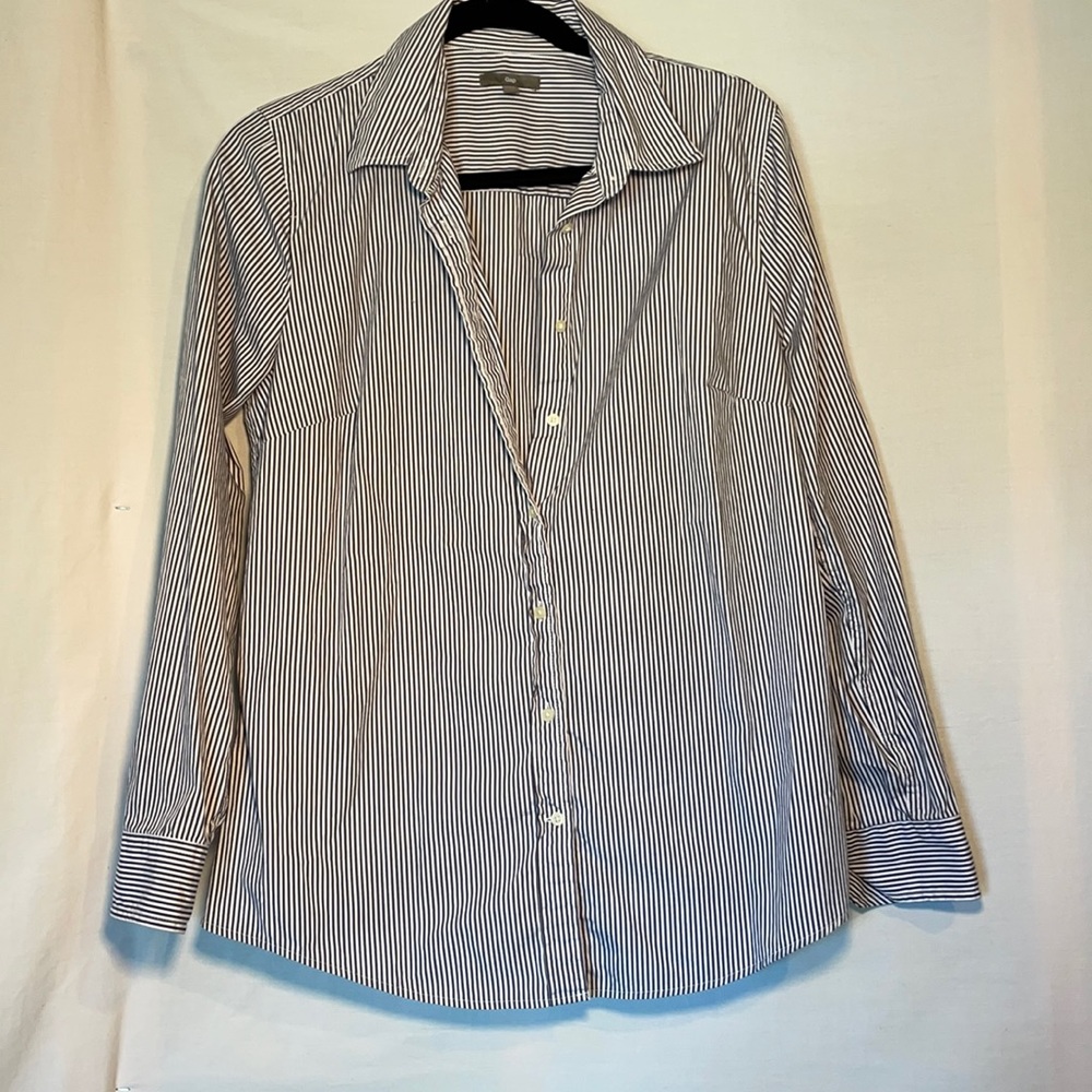 Gap shirt
